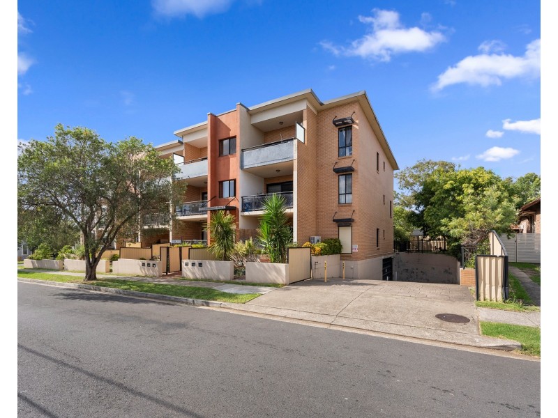 13/51 Cross St, Guildford NSW 2161