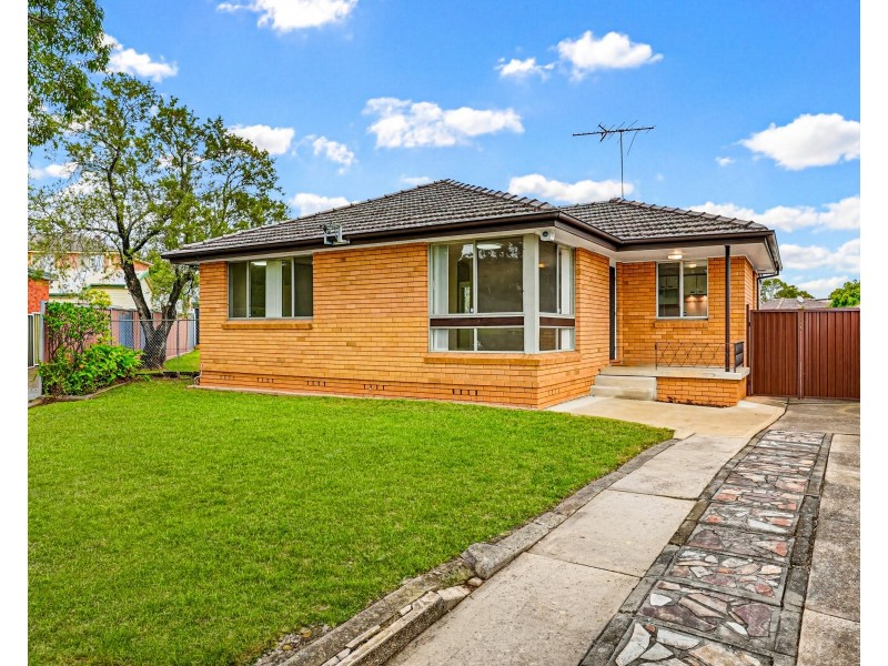 4 Yanda Pl, Greystanes NSW 2145