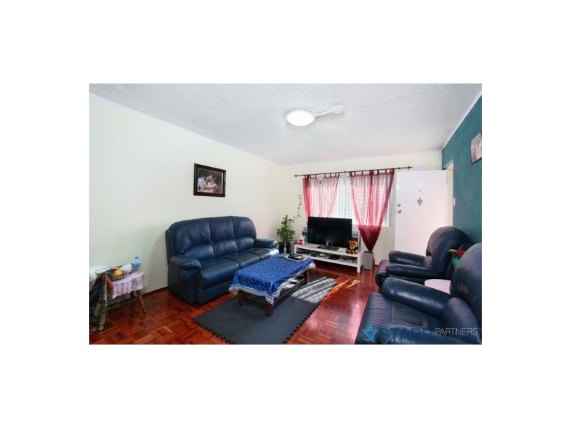 2/24 Military Road, Merrylands NSW 2160