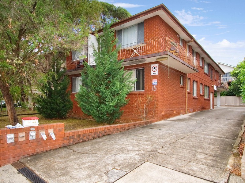 2/15 Oxford Street, Merrylands NSW 2160