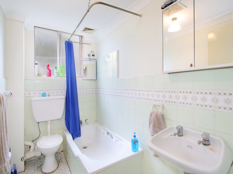 2/52  Birmingham Street, Merrylands NSW 2160