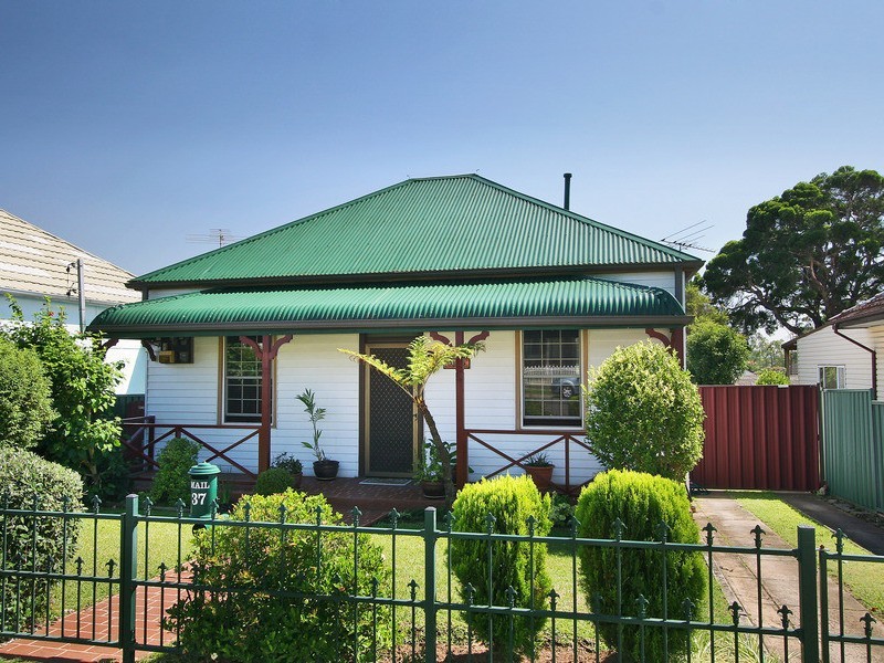 37 McArthur Street, Guildford NSW 2161
