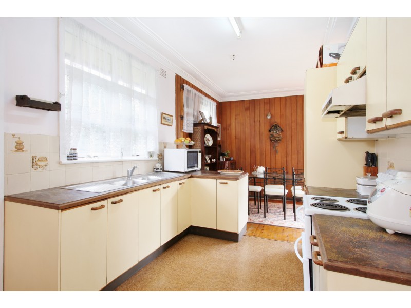 15 Lucy Street, Merrylands West NSW 2160