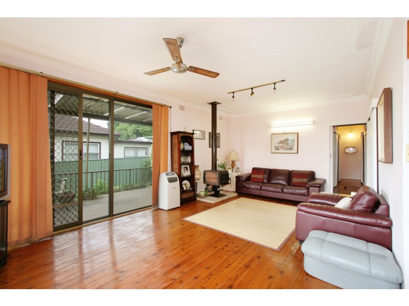 15 Lucy Street, Merrylands West NSW 2160