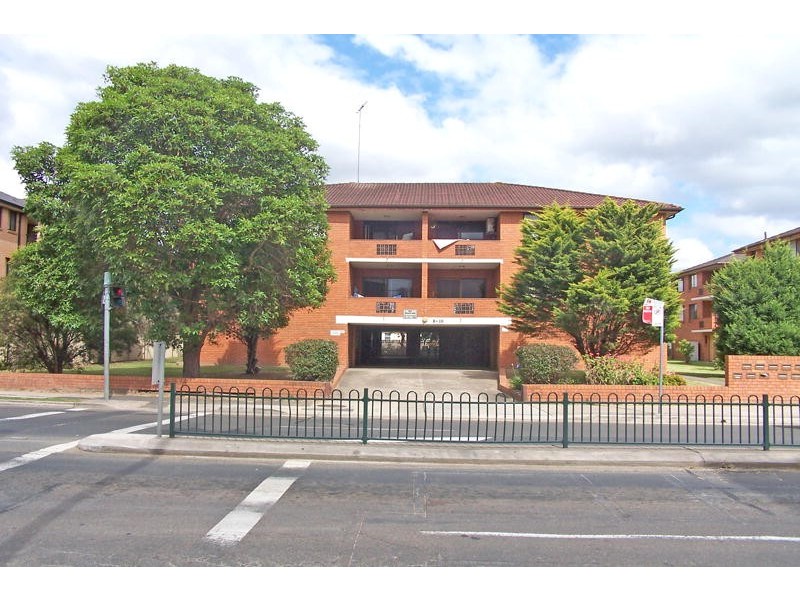 4/8 Treves Street, Merrylands NSW 2160
