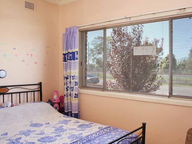 85 Military Road, Guildford NSW 2161