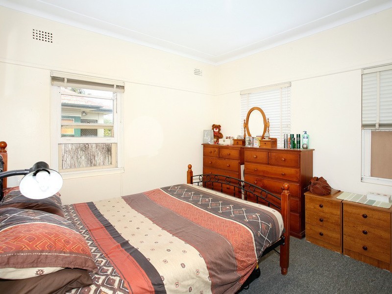 1 Frederick Avenue, Granville NSW 2142