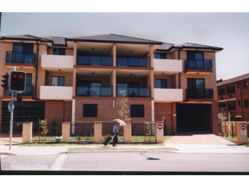 6/04 TREVES ST, Merrylands NSW 2160