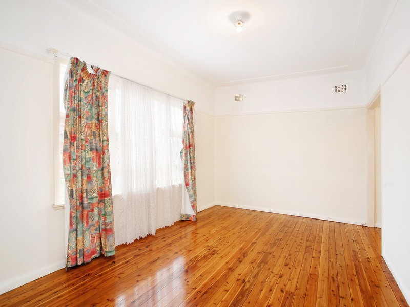 15 Bates Avenue, South Wentworthville NSW 2145