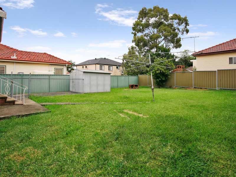 15 Bates Avenue, South Wentworthville NSW 2145