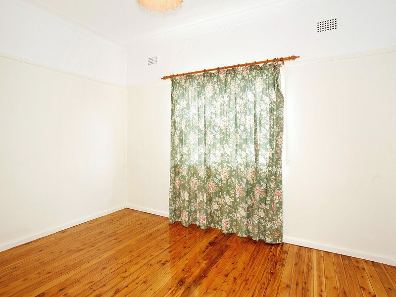 15 Bates Avenue, South Wentworthville NSW 2145