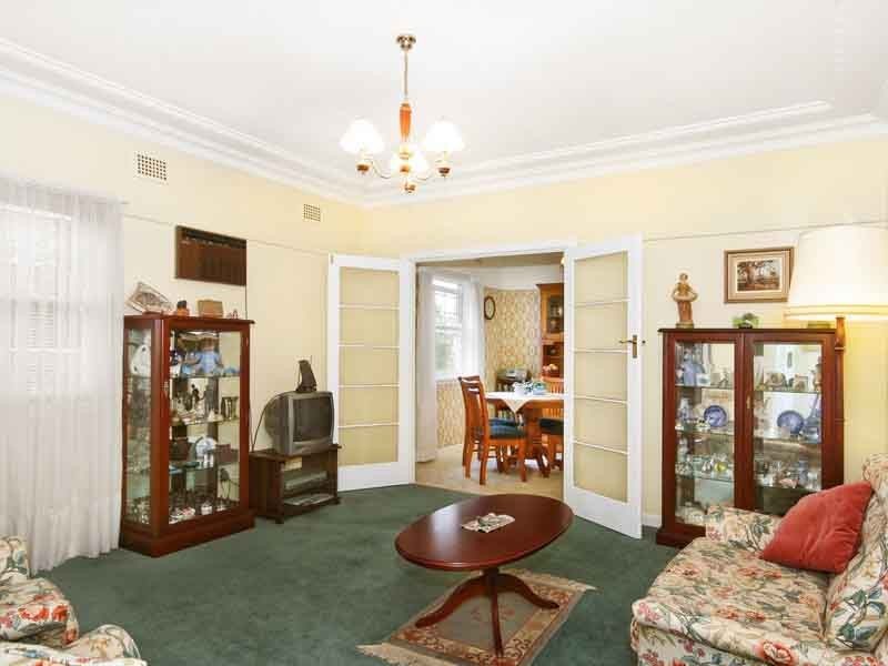 8 Ruth Street, Merrylands NSW 2160