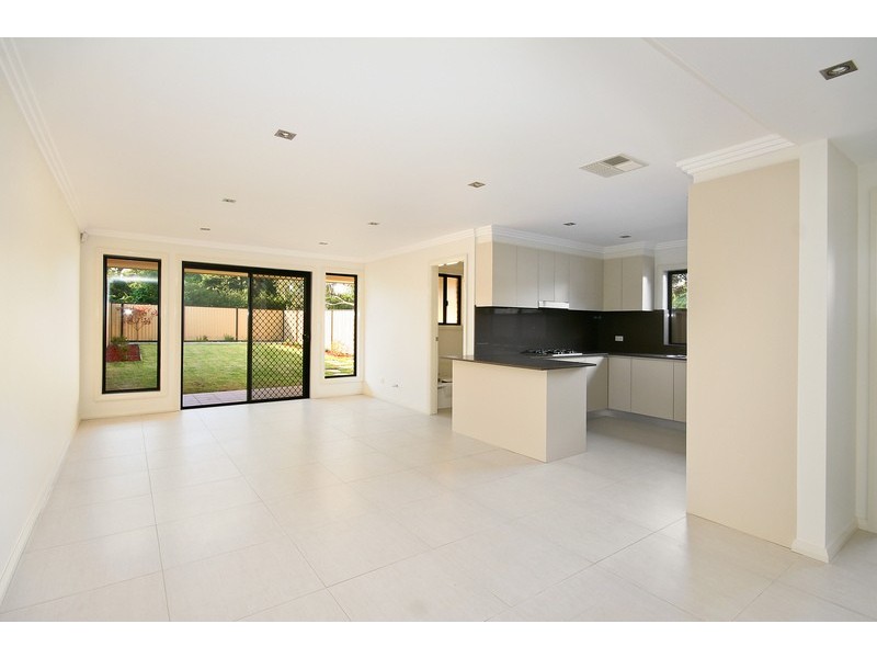 33 Dennistoun Avenue, Guildford NSW 2161