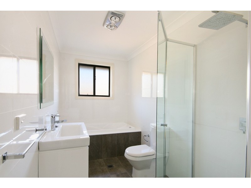 33 Dennistoun Avenue, Guildford NSW 2161