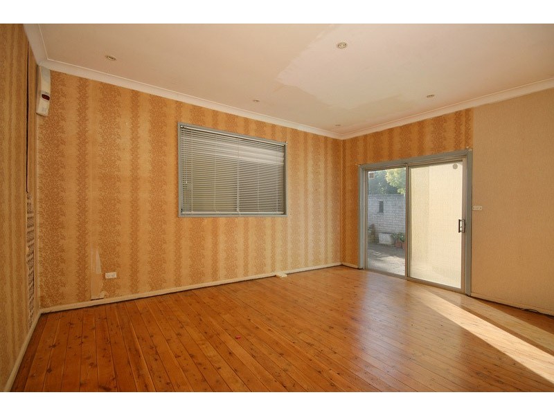 14 Macquarie Road, Greystanes NSW 2145