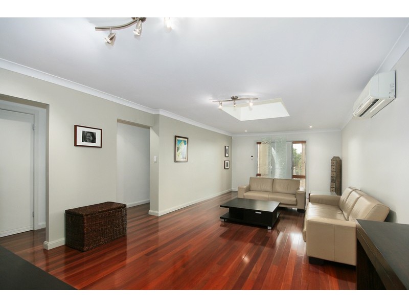 1 Wyatt Place, Greystanes NSW 2145