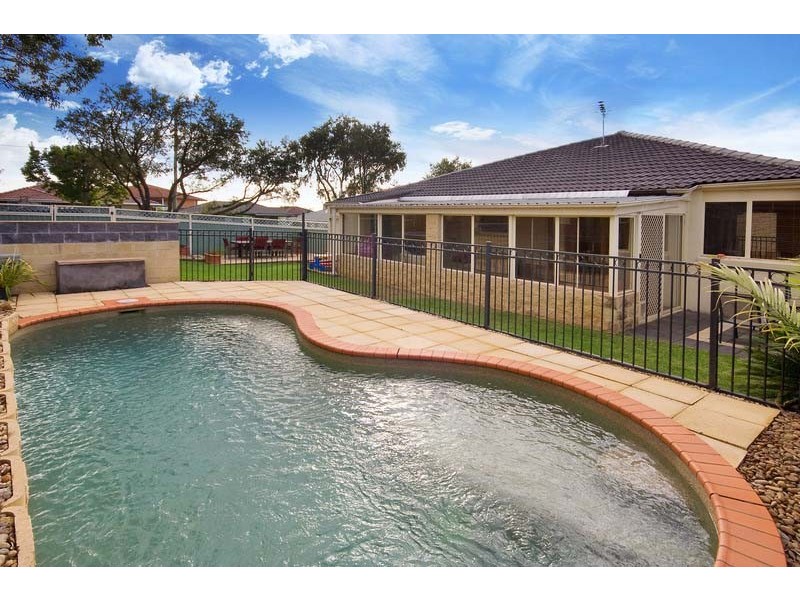 1 Wyatt Place, Greystanes NSW 2145