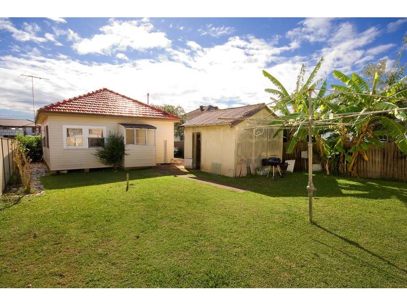 8 Wanda Street, Merrylands NSW 2160