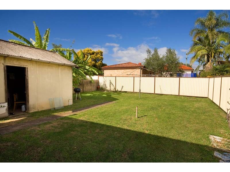 8 Wanda Street, Merrylands NSW 2160