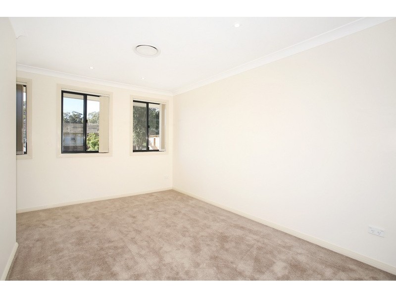 17 Ringrose Avenue, Greystanes NSW 2145