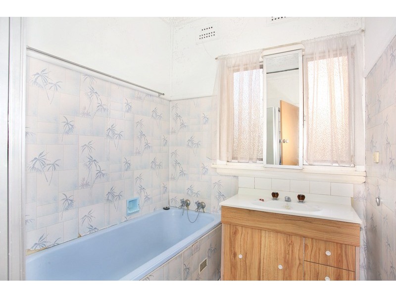 30 Monterey Street, South Wentworthville NSW 2145