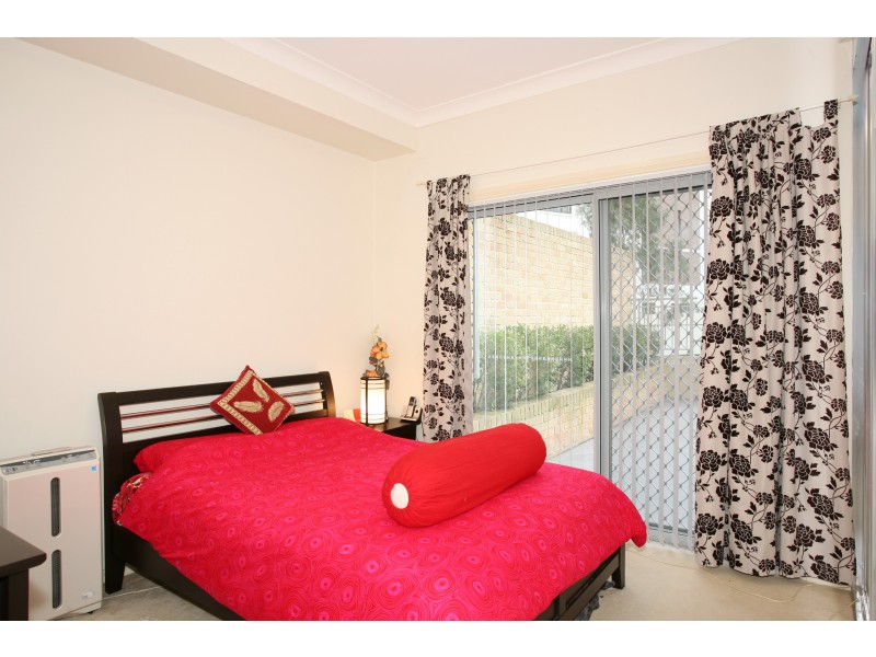 4/8 Refractory Court, Holroyd NSW 2142
