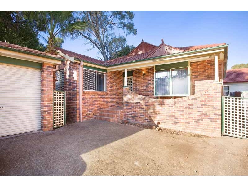 2/89 Burnett Street, Merrylands NSW 2160