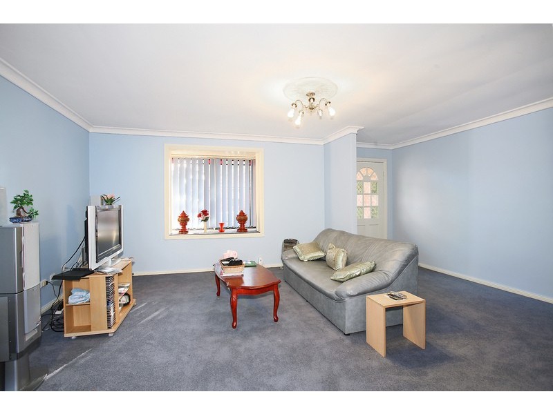 2/89 Burnett Street, Merrylands NSW 2160