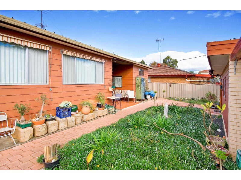 18 Casino Road, Greystanes NSW 2145