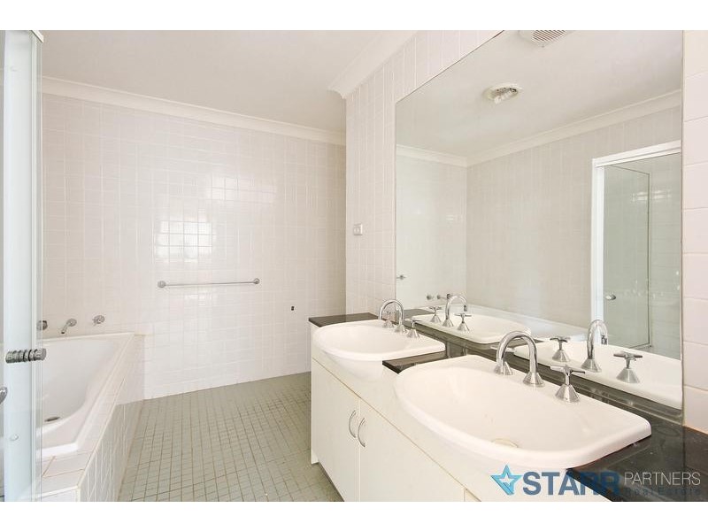 1/11 Refractory Court, Holroyd NSW 2142