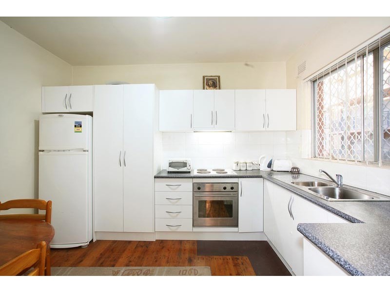 8/16 Calliope Street, Guildford NSW 2161