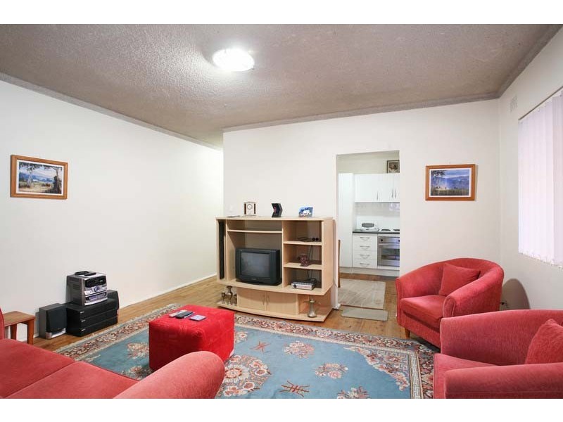 8/16 Calliope Street, Guildford NSW 2161