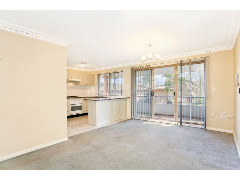 12/31 Oxford Street, Merrylands NSW 2160