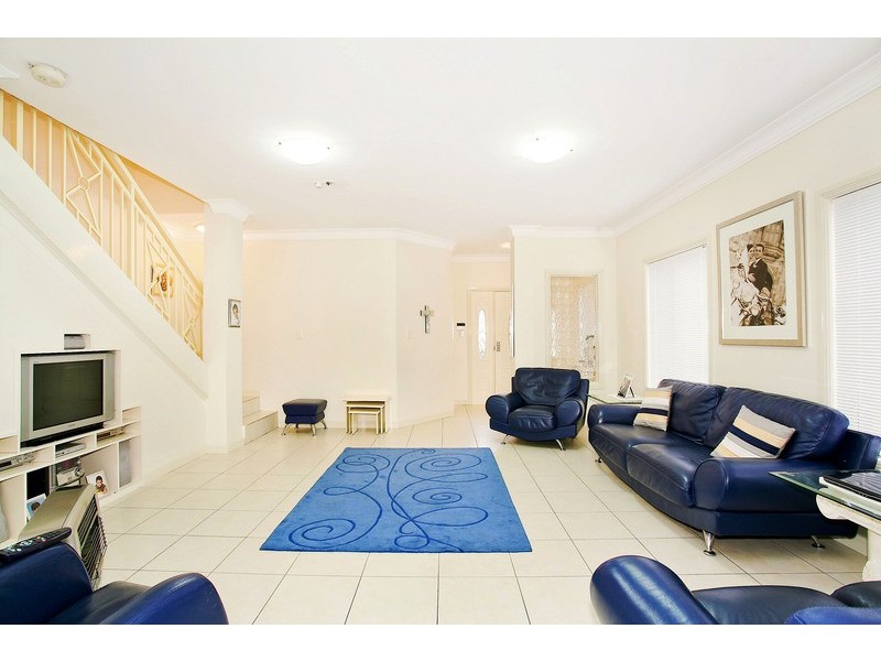 2/69 Rosebery Road, Guildford NSW 2161