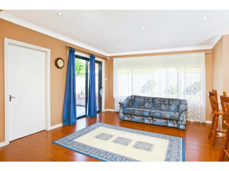 1 Adrian Place, Greystanes NSW 2145