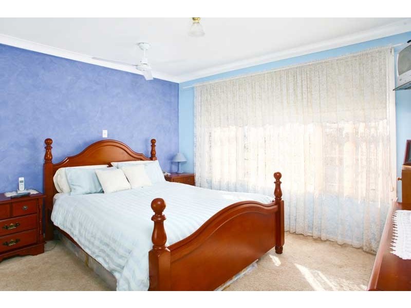 1 Adrian Place, Greystanes NSW 2145