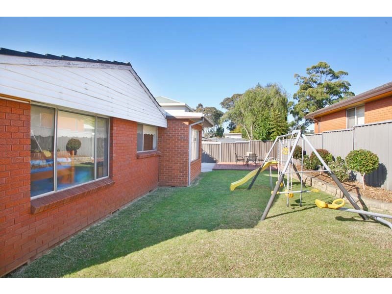 1 Adrian Place, Greystanes NSW 2145