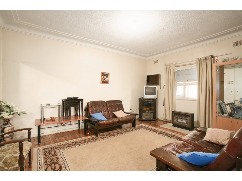 9 Bursill Street, Guildford NSW 2161