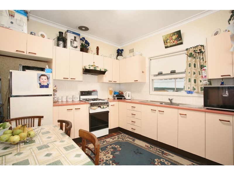 9 Bursill Street, Guildford NSW 2161