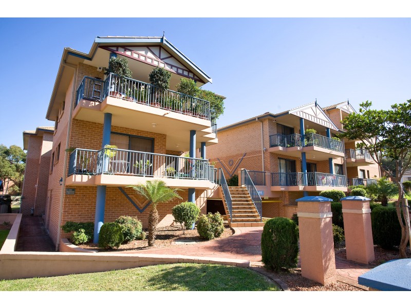 6/42 Treves Street, Merrylands NSW 2160