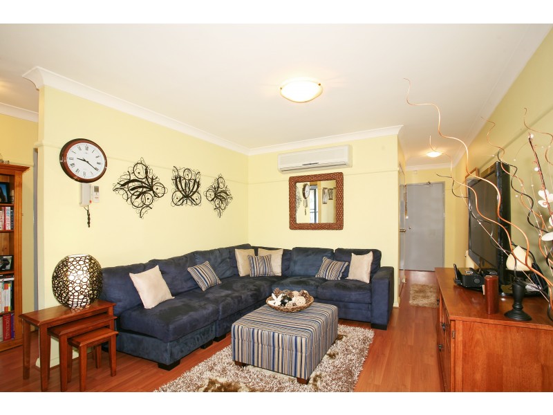 6/42 Treves Street, Merrylands NSW 2160