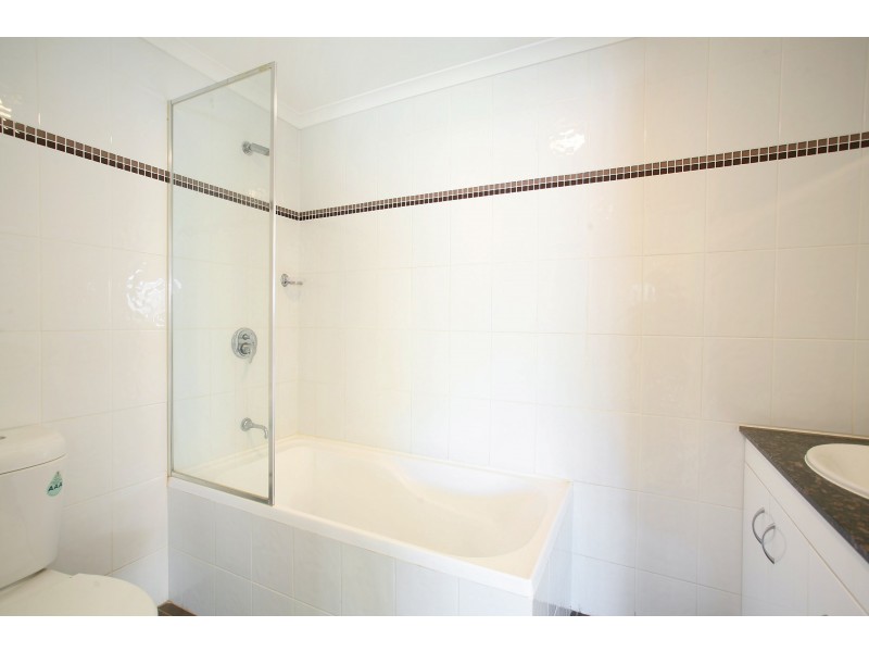 5/8 refractory Court, Holroyd NSW 2142