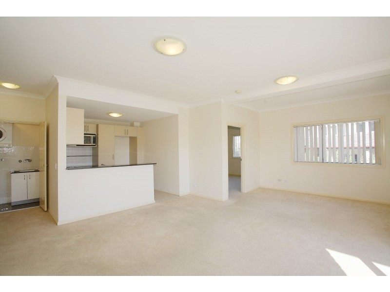5/8 refractory Court, Holroyd NSW 2142
