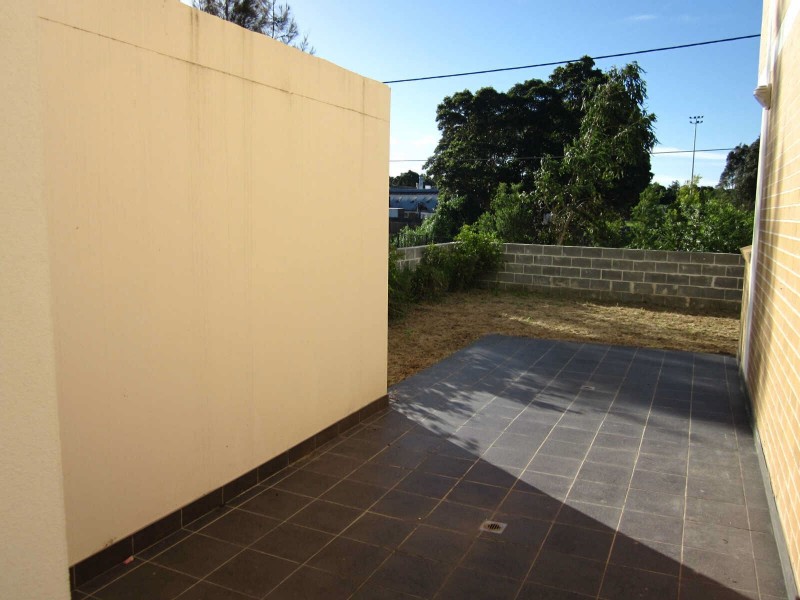 5/12  BENEDICT COURT, Holroyd NSW 2142