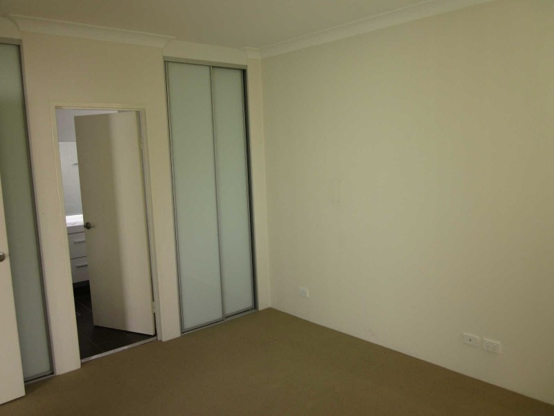 5/12  BENEDICT COURT, Holroyd NSW 2142