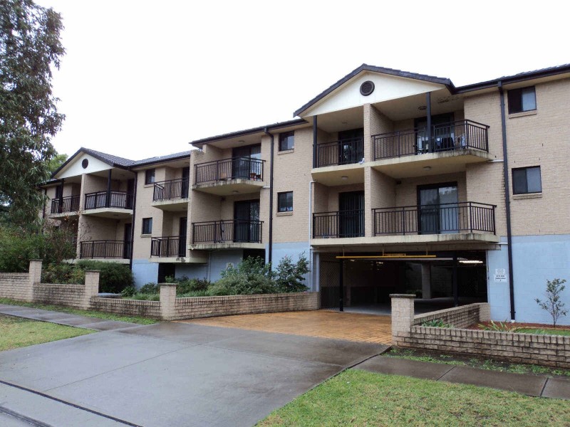 17/17  TODD STREET, Merrylands NSW 2160