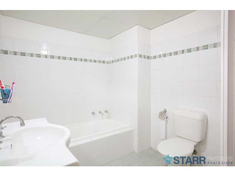 211/91B Bridge Road, Westmead NSW 2145