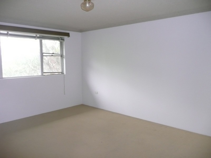 14/84  THE ESPLANADE, Guildford NSW 2161