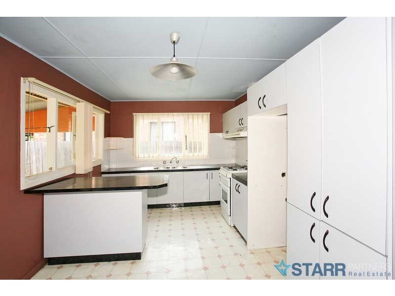 16 Albion Avenue, Merrylands NSW 2160