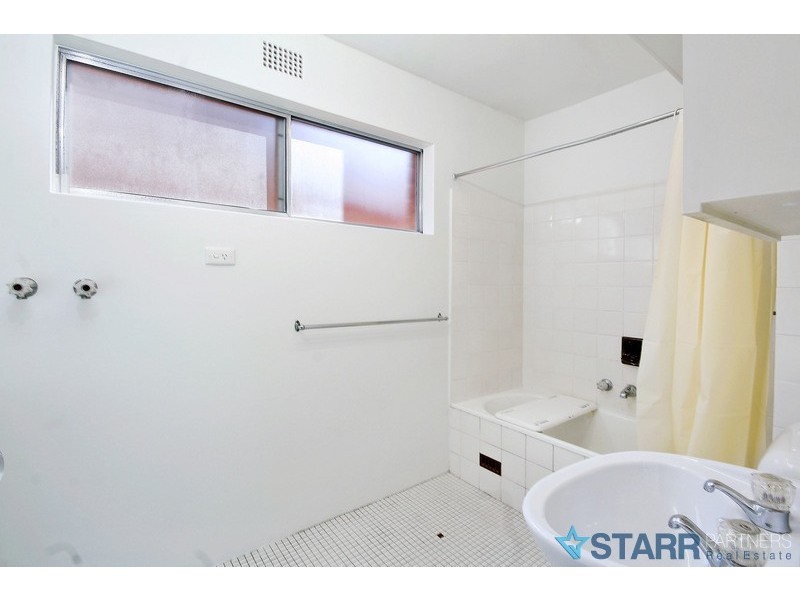 8/5-13 Todd Street, Merrylands NSW 2160